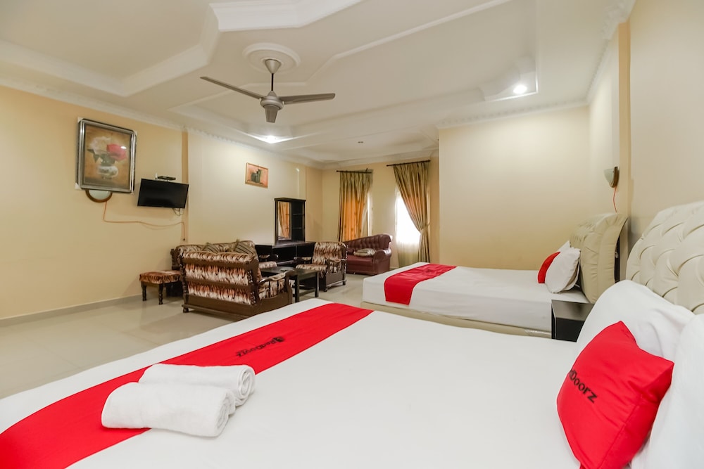 RedDoorz Plus @ Jalan Tugu Silalahi Tongging view 5