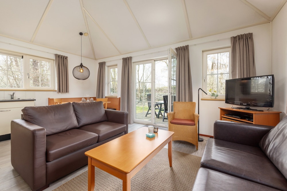 Bungalow in Veluwe With Infrared Sauna