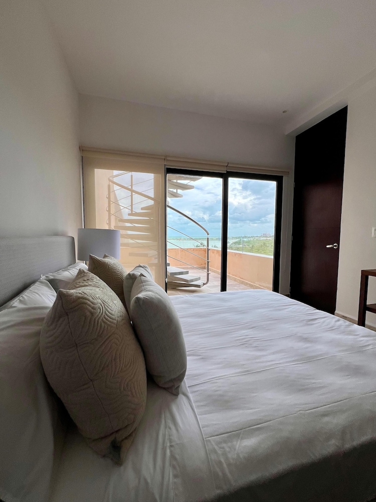 Penthouse Navela 405 Beachfront