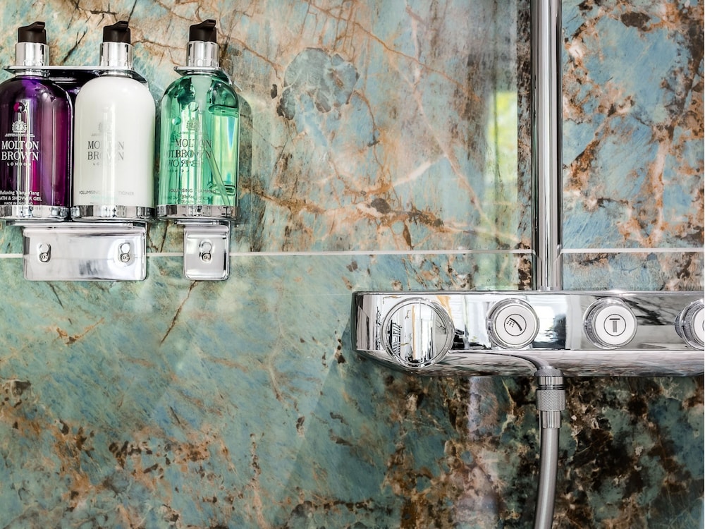 Merveil Luxury Suites - Sebastopol I-II