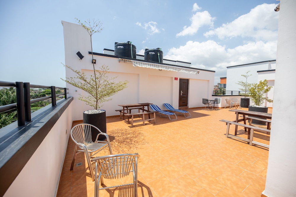 1 Bed Furnished Apartment - Wifi, Aircon, Security view 5