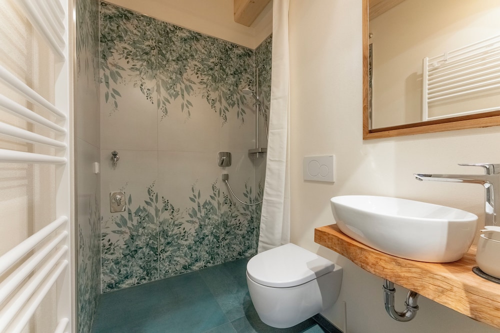 HexenburgbeiDresden 4 Zimmer Architektengaleriewohnung mit Whirlwanne, Kamin und Balkon - Nähe Sächsische Schweiz