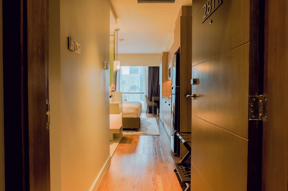 Hotel Residences at Acqua