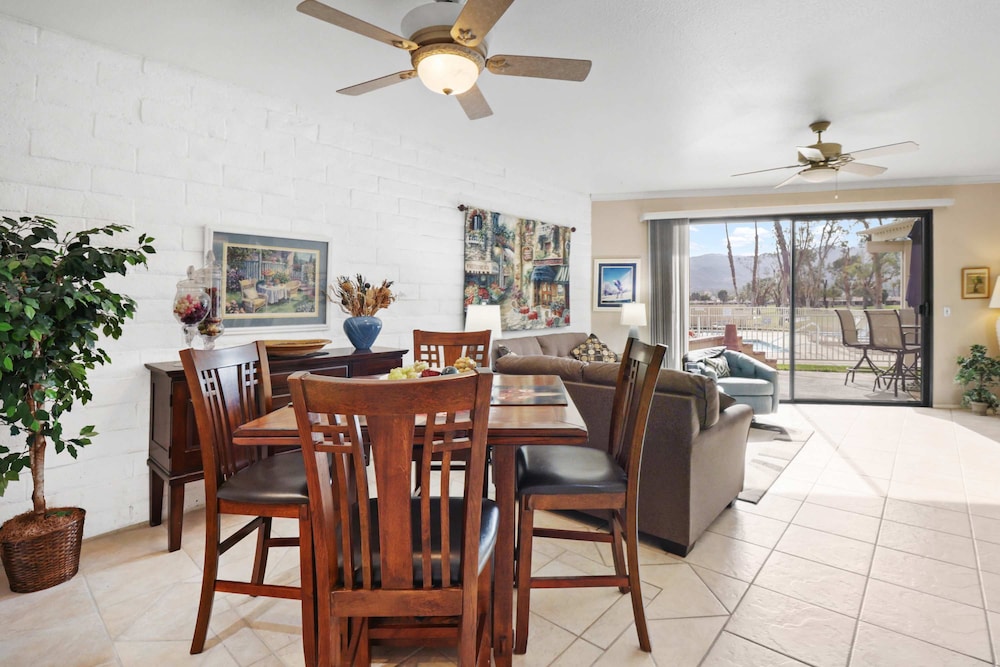 2BR 2BA Charming Cathedral City Condo With Territorial Views