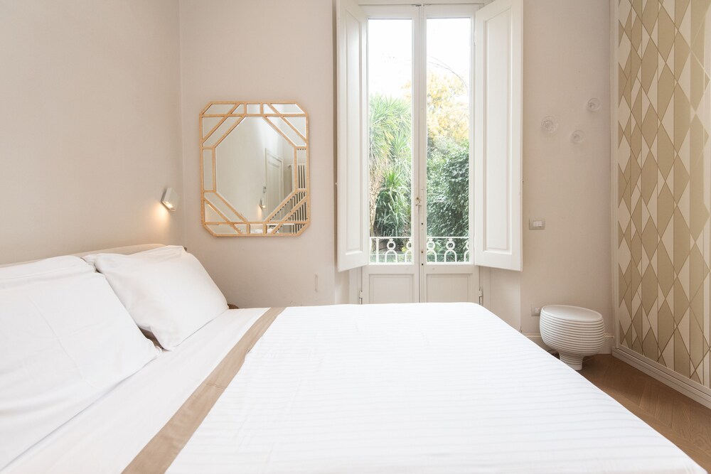 Raffaello Apartment by Firenze Prestige