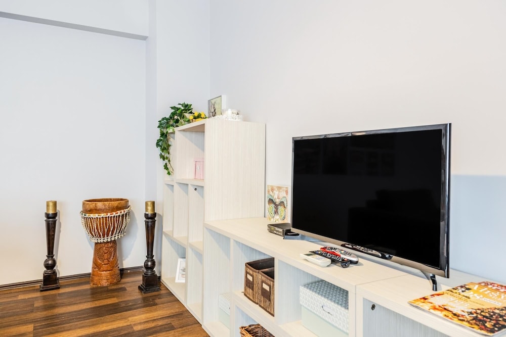 Chic Luminous Flat in Uskudar