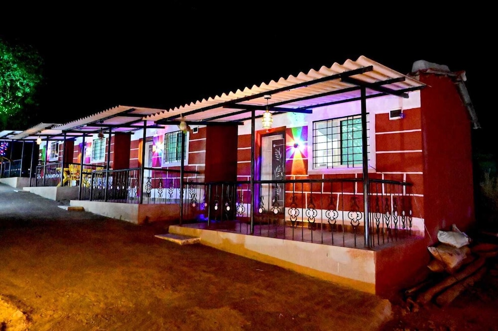Hotel Krushnai Athavan Farm House