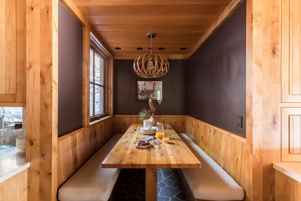 Hunter by Avantstay Riverfront Cabin w Prvt Cottage 5mins From Palisades