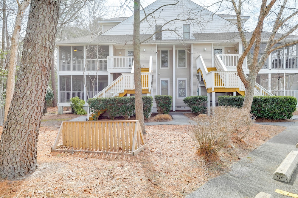 Spacious Sea Colony Condo w/ Pool Access!