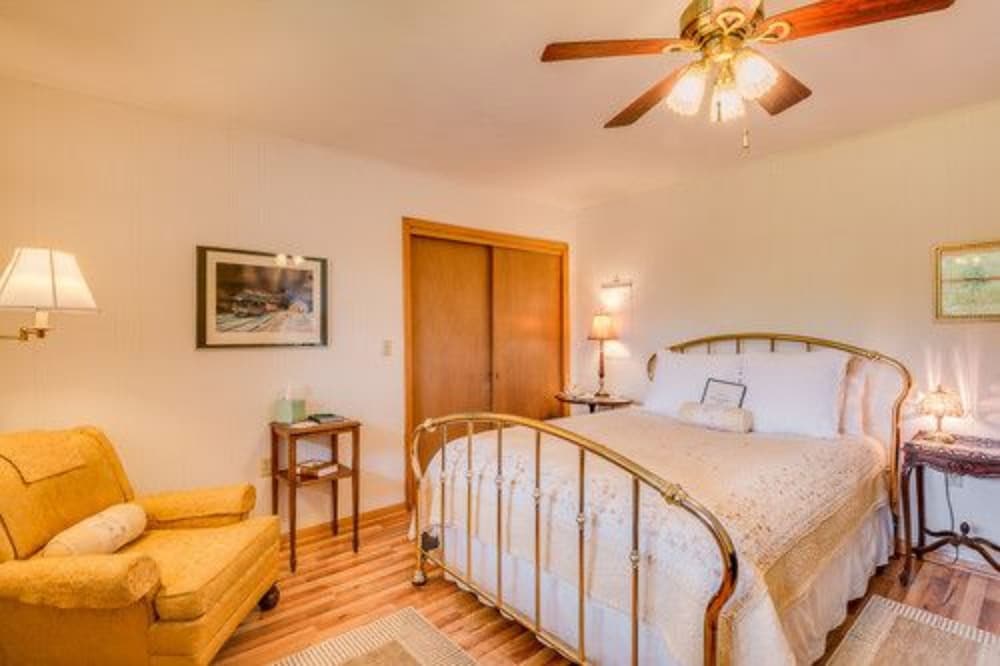 Oak Hill Bed & Breakfast