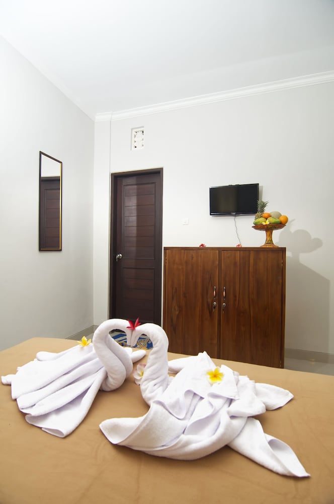 Suwardika Homestay and Dormitory - Hostel