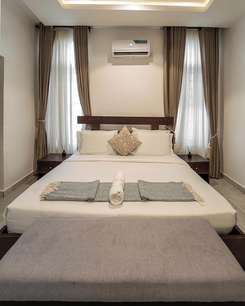 George Residence Ologolo Lekki