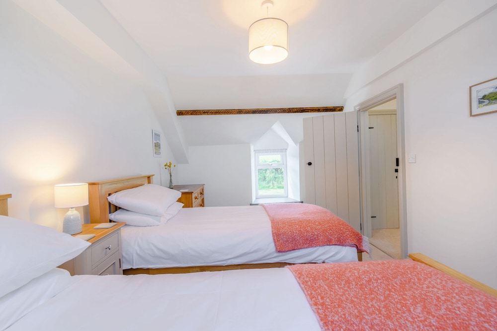 Morlan Cottage