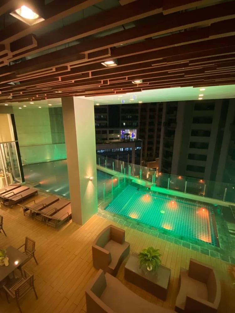 Luxury Cozy Stylish Loft in Makati