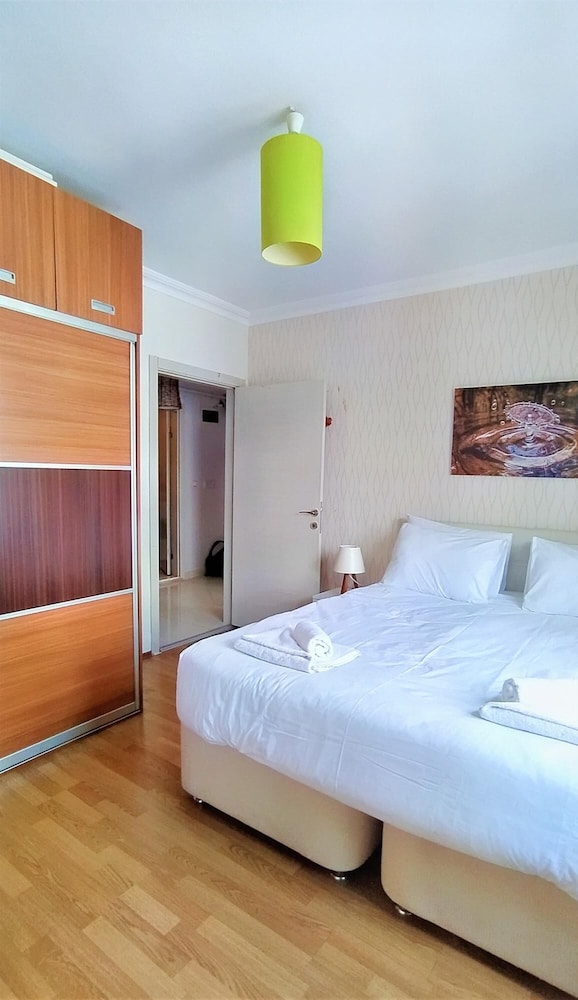 Flat Close to Beach With Balcony in Konyaalti view 4