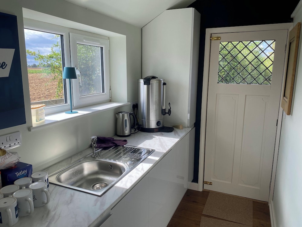 Guys Head Cottage