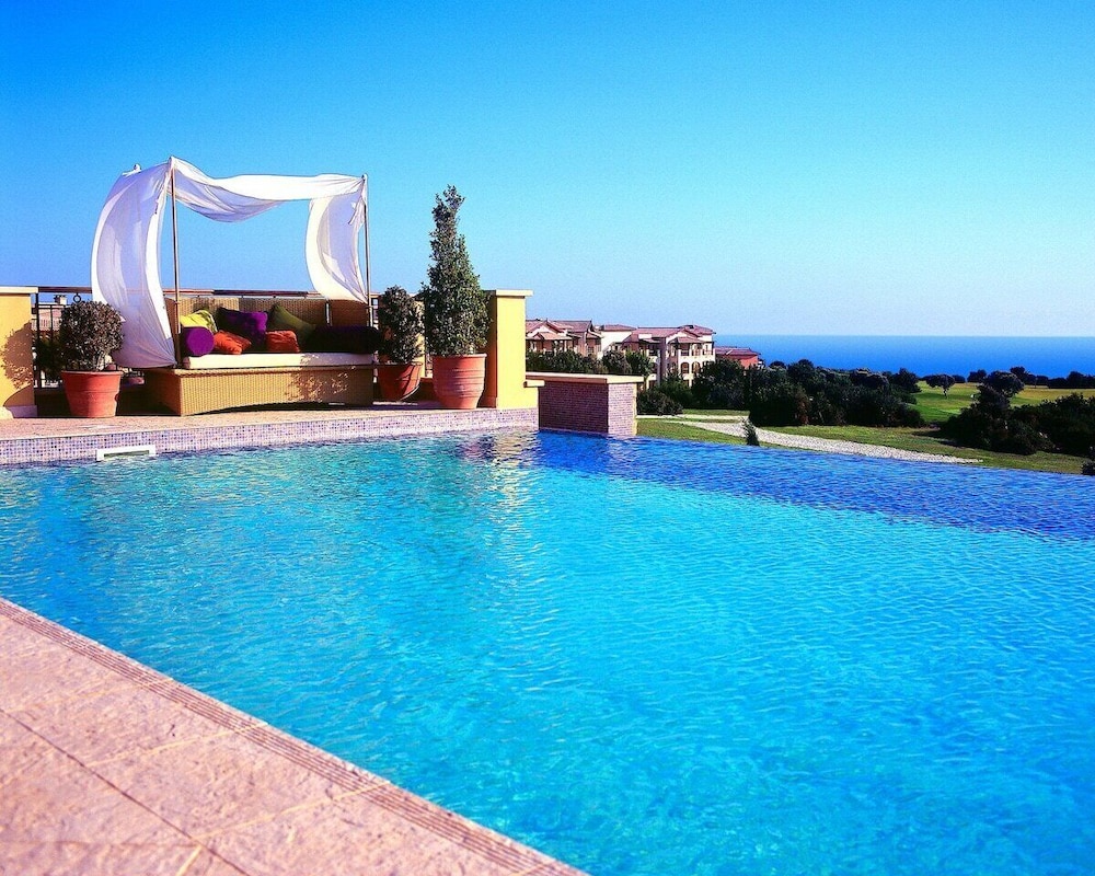 Theseus Village 2 Bed Apartment With Enviable Position On Communal Pool