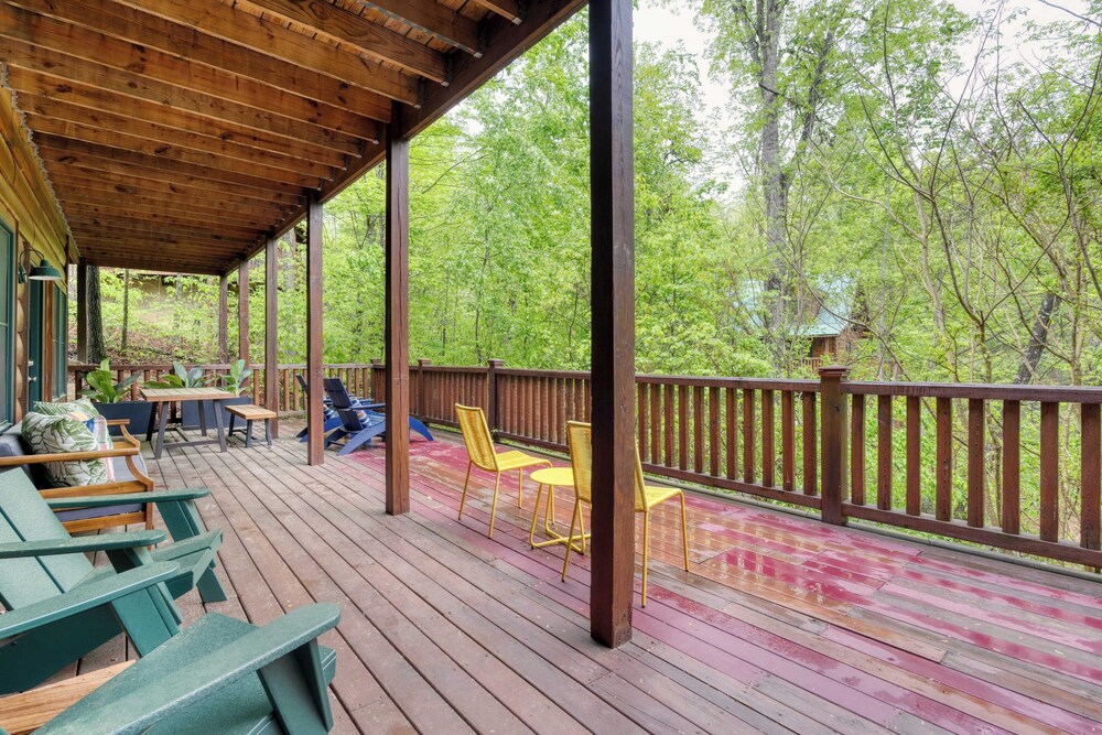 Yesteryear by Avantstay Hot Tub, 360 Deck Views and Game Room Easy Access