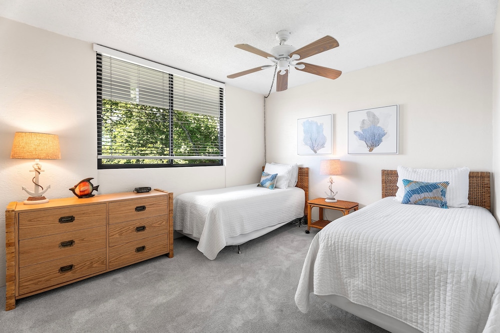 Big Island White Sands Village 202 2 Bedroom Condo