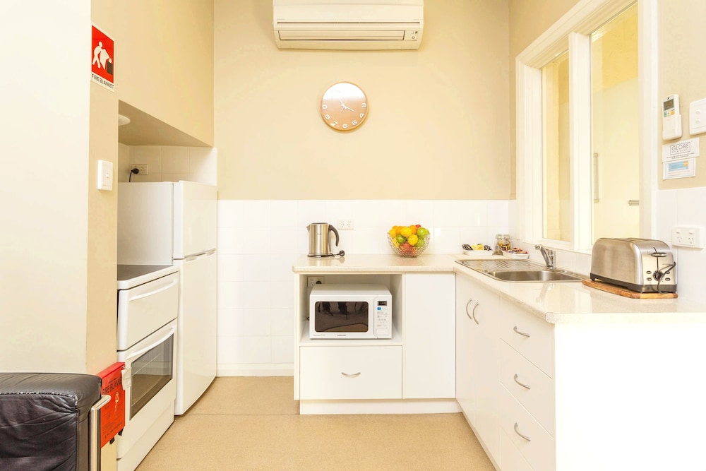 Globe Apartments