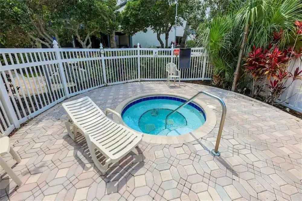 Enclave Swanky