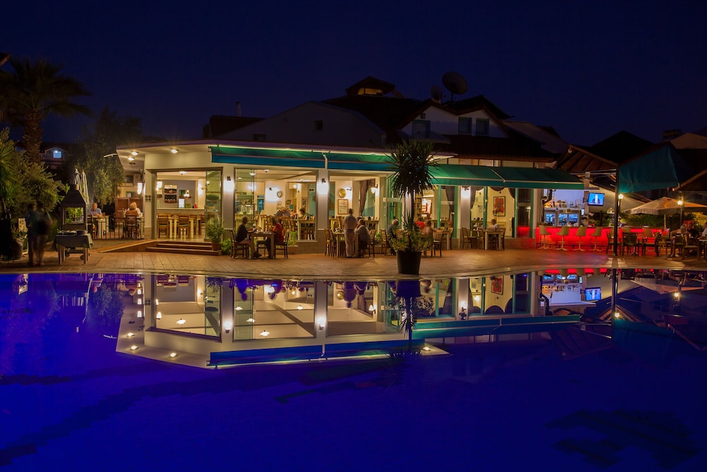 Rebin Beach Otel - Image 16