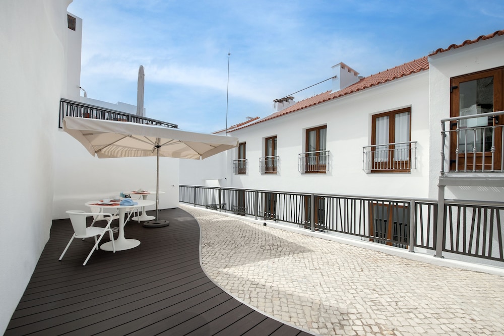 Porta da Arrábida Suites