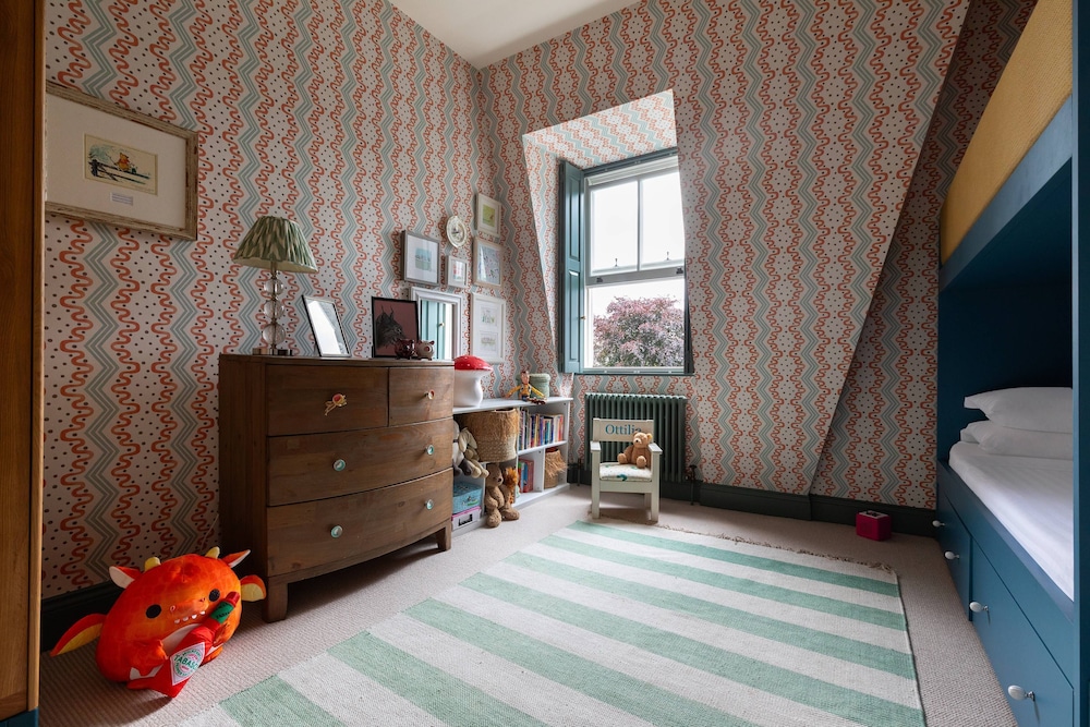 Westover Road III by Onefinestay
