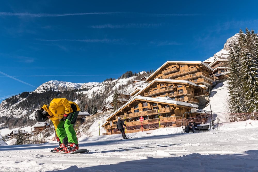 Hotel MGM Hôtels & Résidences – Résidence Le Roc des Tours - Image 1