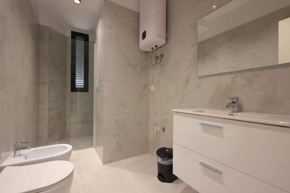 Illyrian Apartment 02
