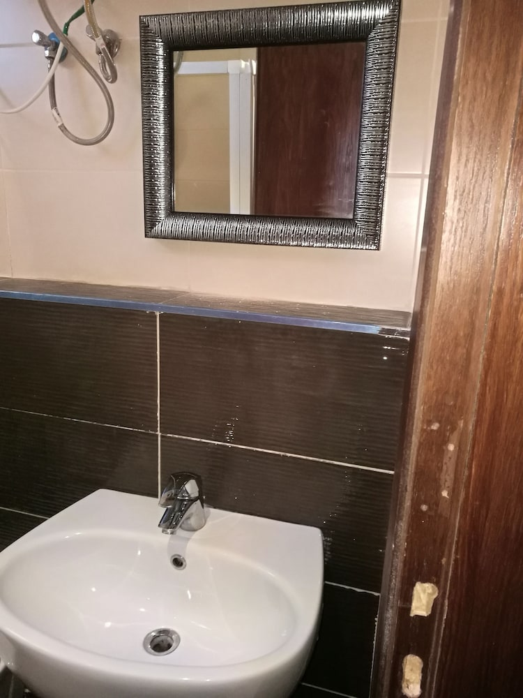Cozy Dair Ghbar Apartments