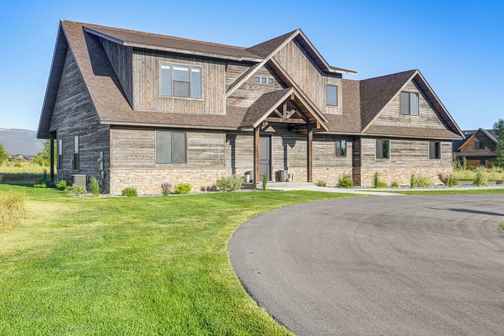 Luxe Tetonia Home w/ Tetons View, Close to Skiing! view 4