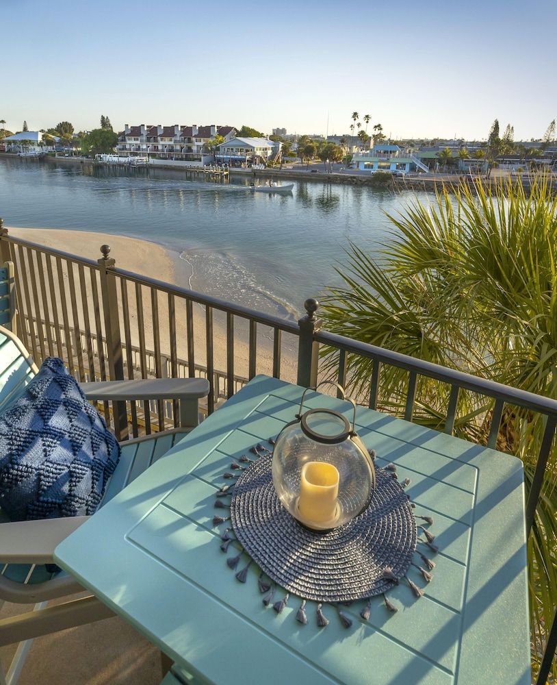 Land's End 4-306 Bay Front - Premier