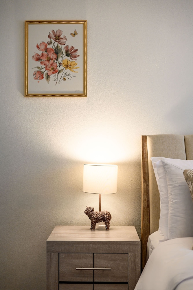 Near USC Dtla Spacious Private Bedroom 1