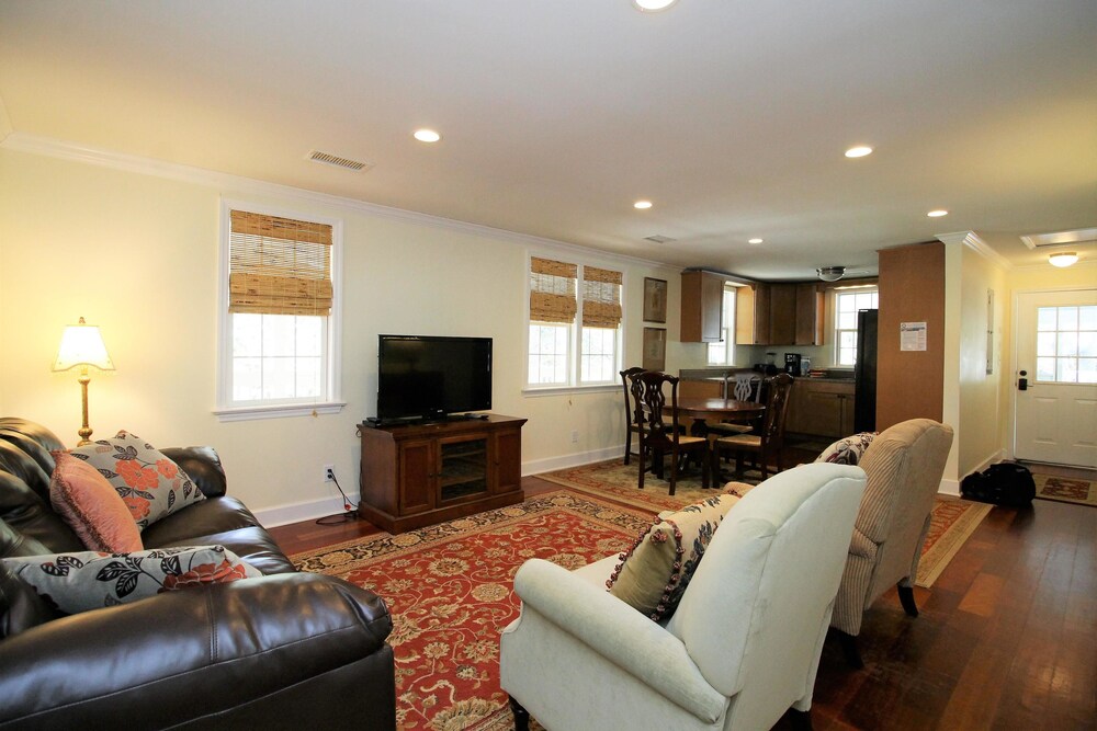 Charleston Vacations - E Ashley 308 2 Bedroom Holiday Home By My Ocean Rentals - Property Image 5