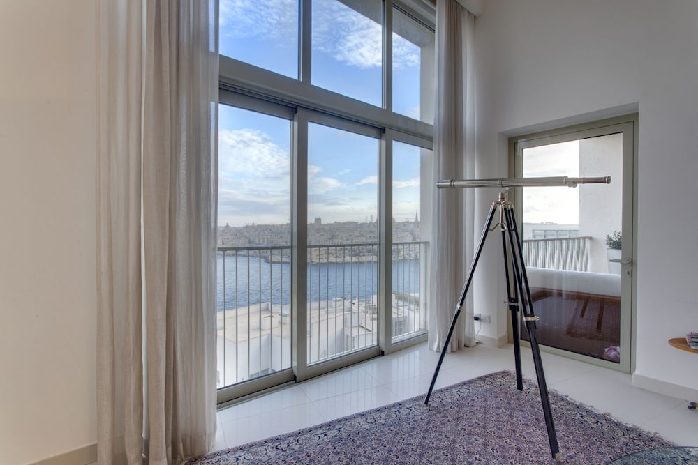 Marvellous Apartment in Tigne Point With Pool view 4
