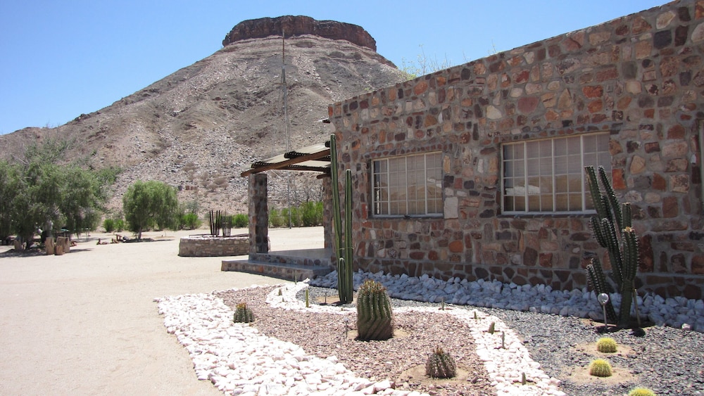 Mount Canyon Guest Farm