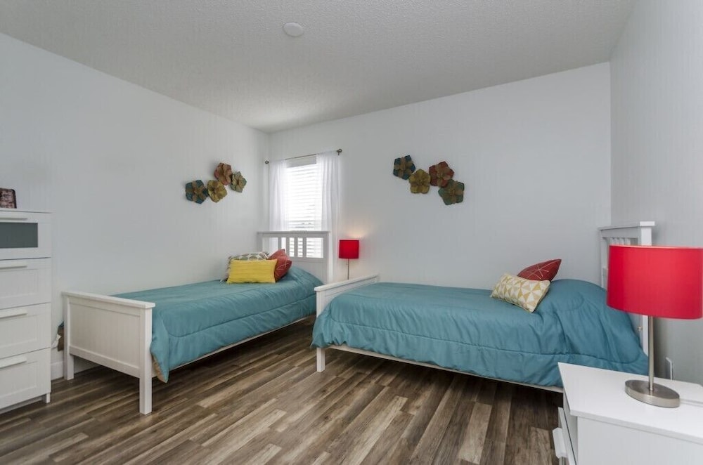 5 Bedroom 3.5 Bathroom Pool Villas - Image 2