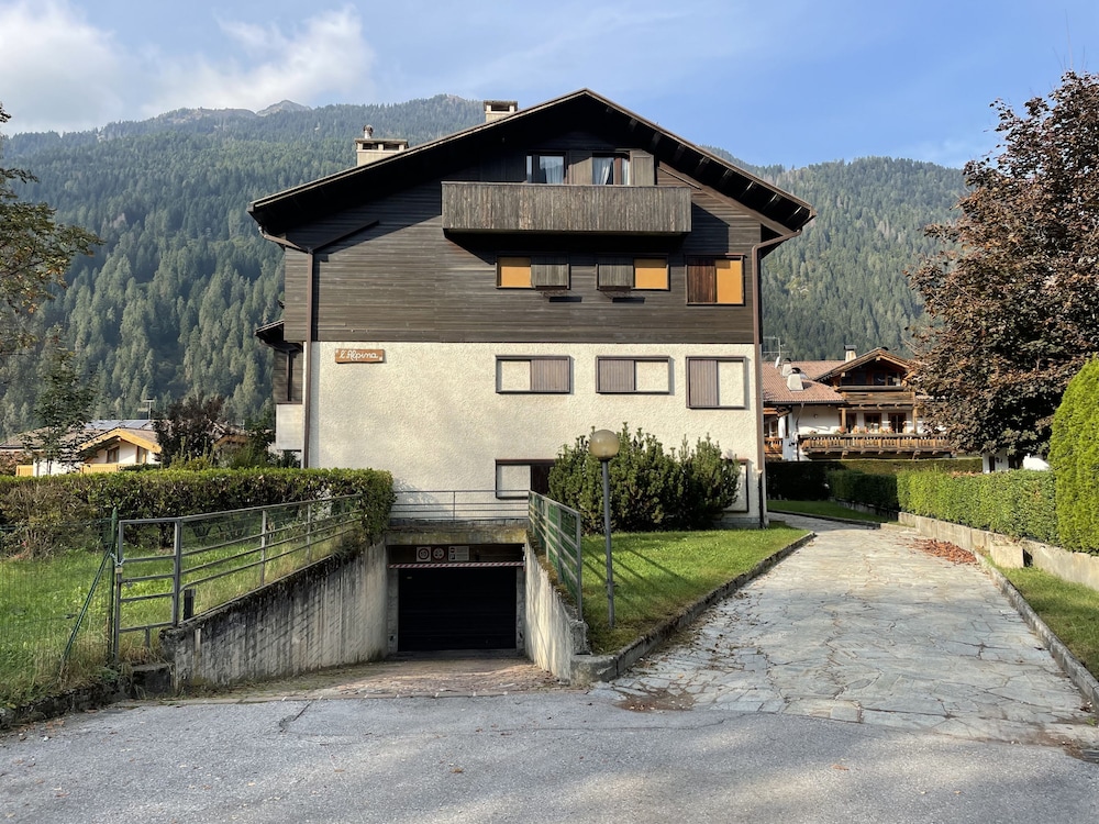 041 Trilocale con Giardino Pinzolo