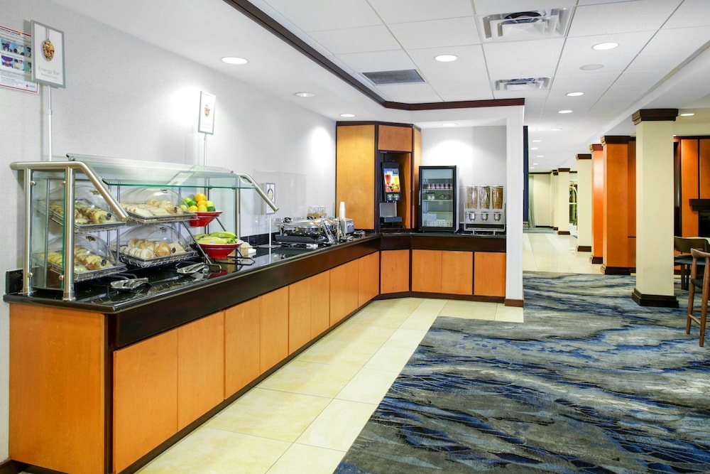 Milledgeville Vacations - Fairfield Inn  Suites Milledgeville - Property Image 9