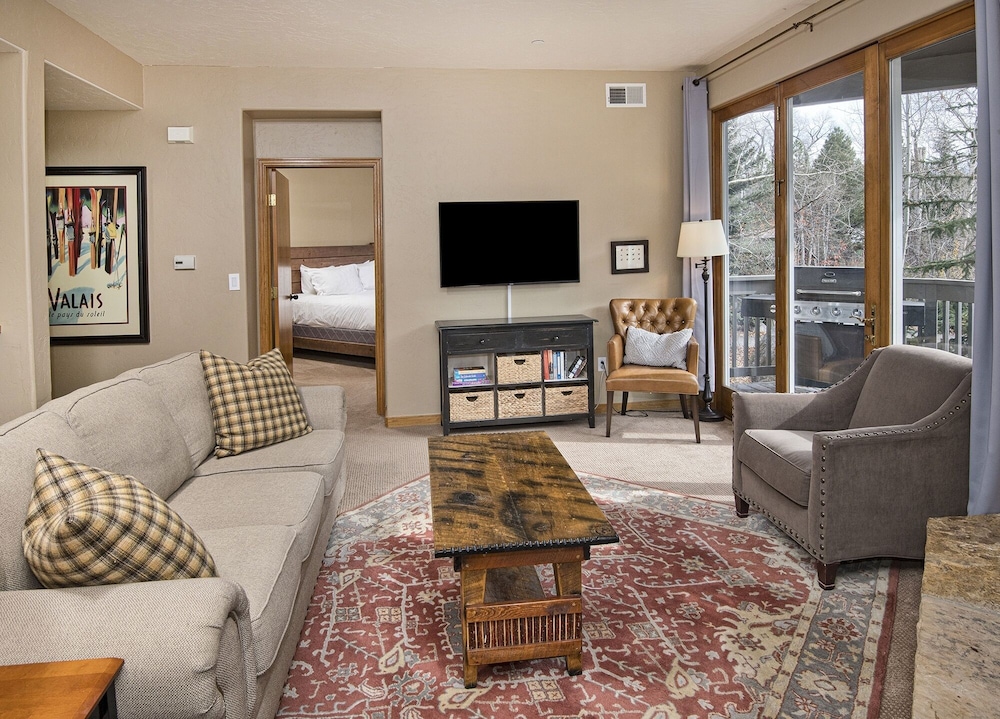 Canyon Run I-203 2 Bedroom Condo by Redawning - Property Image 14
