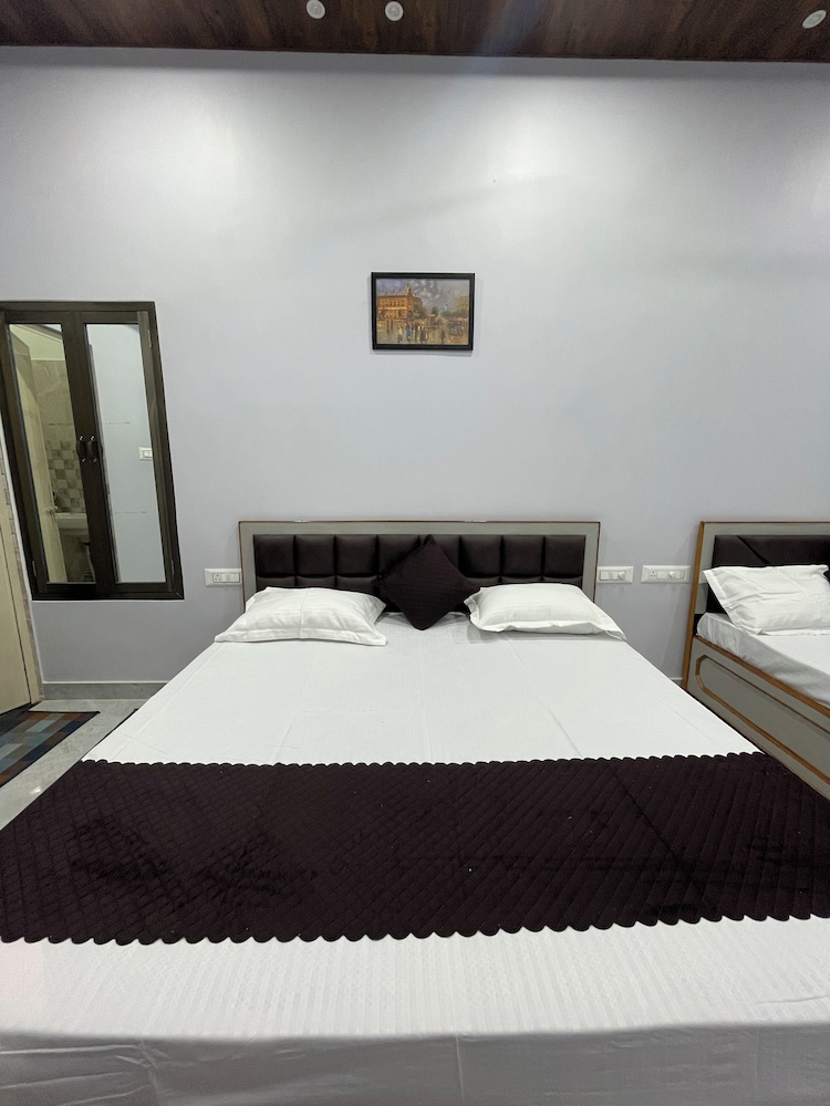 Rudransh Vintage Home