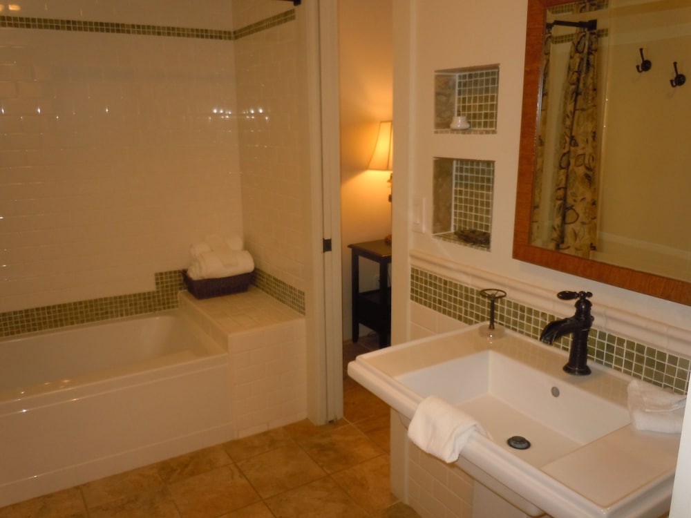 Snow Summit Townhouse Rentals & Sales