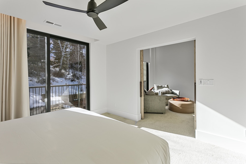 656 Coalition View Court - Private Home With Spa 4 Bedroom Home
