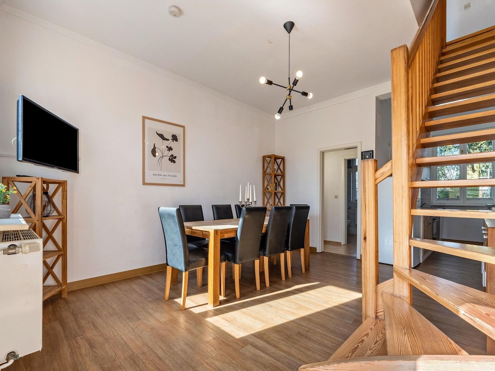 Apartment by Lake Muritz With Marina Views