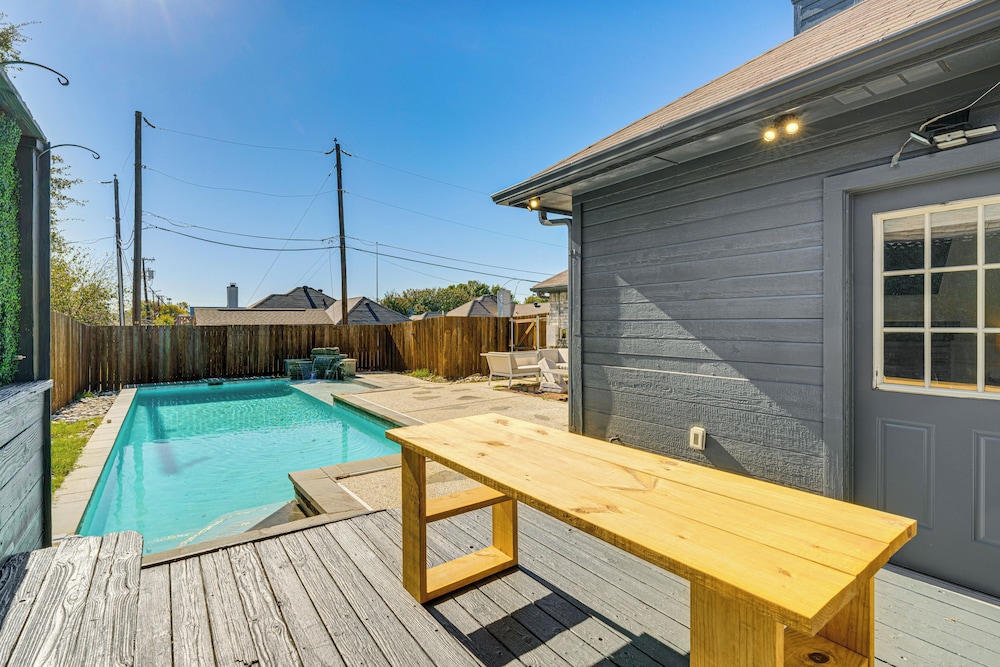 1/2 Mi to Frisco Commons! Family Getaway w/ Patio