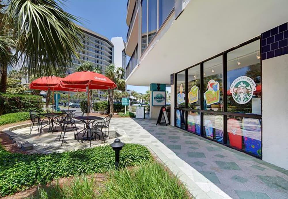 Leeward 308 at Edgewater