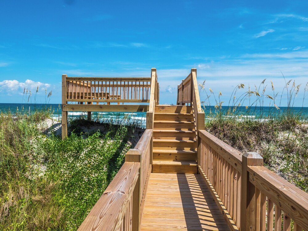 Next to Sea Gallery by Topsail Realty