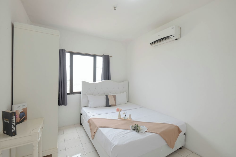 Homey And Simply Look 1Br Puri Garden Apartment