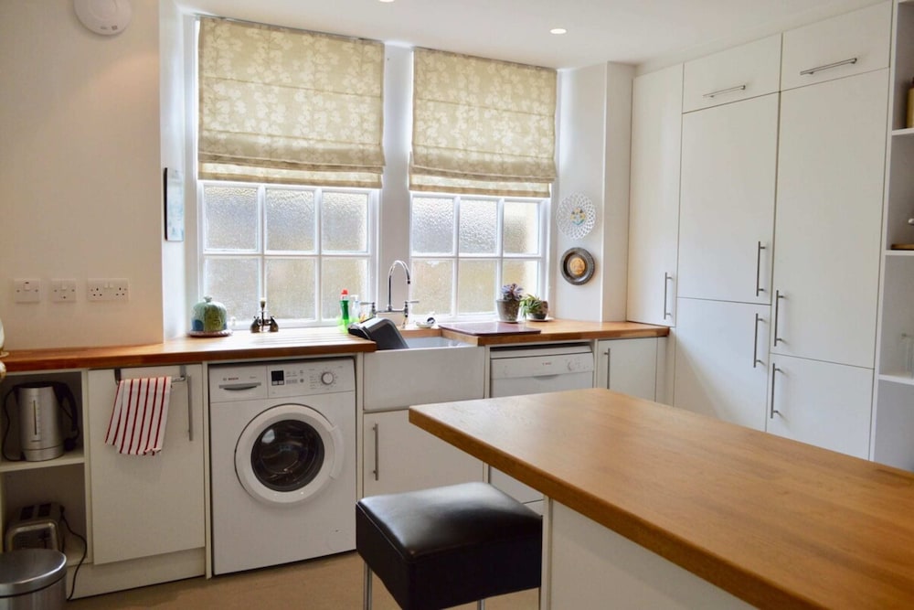 Amazing Morningside 2 Bedroom Apartment